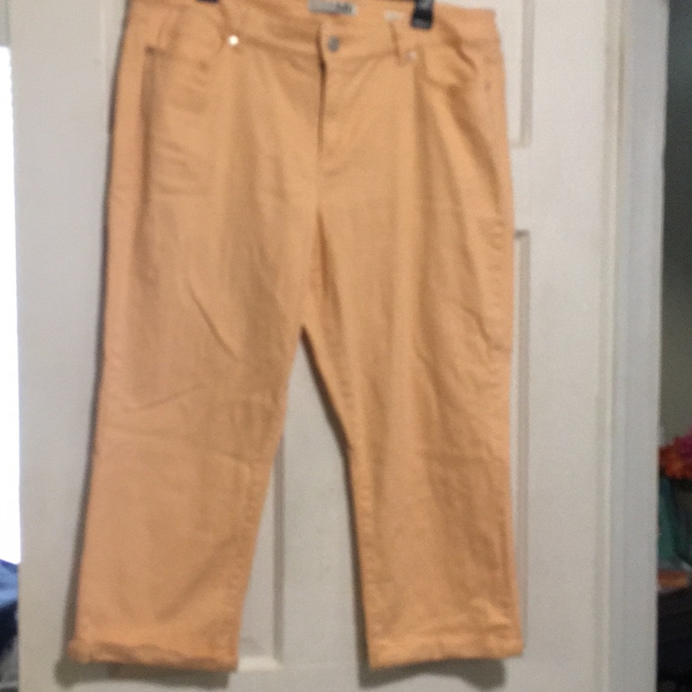 Peach crop jeans
